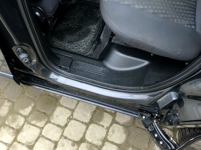 Чорний Пежо Біппер вант.-пас., об'ємом двигуна 1.2 л та пробігом 201 тис. км за 5500 $, фото 10 на Automoto.ua