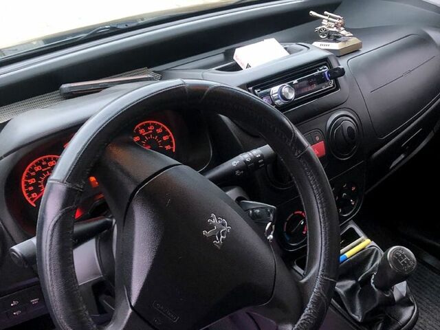 Чорний Пежо Біппер вант.-пас., об'ємом двигуна 1.2 л та пробігом 201 тис. км за 5500 $, фото 11 на Automoto.ua