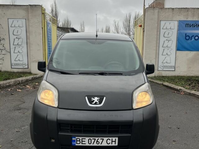 Черный Пежо Биппер груз.-пасс., объемом двигателя 1.4 л и пробегом 300 тыс. км за 2599 $, фото 2 на Automoto.ua
