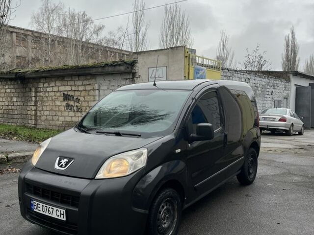 Черный Пежо Биппер груз.-пасс., объемом двигателя 1.4 л и пробегом 300 тыс. км за 2599 $, фото 1 на Automoto.ua