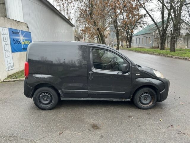 Черный Пежо Биппер груз.-пасс., объемом двигателя 1.4 л и пробегом 300 тыс. км за 2599 $, фото 3 на Automoto.ua