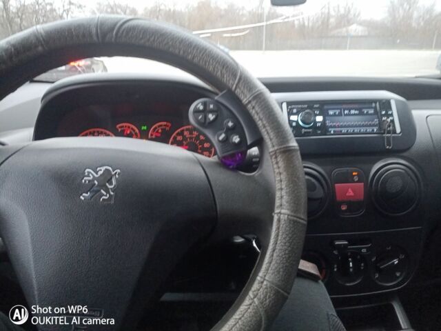 Черный Пежо Биппер груз.-пасс., объемом двигателя 1.2 л и пробегом 5 тыс. км за 5700 $, фото 4 на Automoto.ua