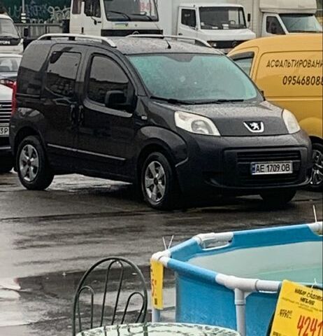 Пежо Биппер груз.-пасс. 2010 в Днепре (Днепропетровске) на Automoto.ua Черный Пежо Биппер груз.-пасс., объемом двигателя 1.4 л и пробегом 177 тыс. км за 5500 $, фото 1 на Automoto.ua