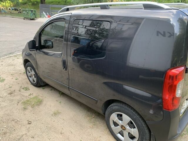 Черный Пежо Биппер груз.-пасс., объемом двигателя 1.4 л и пробегом 169 тыс. км за 5400 $, фото 4 на Automoto.ua