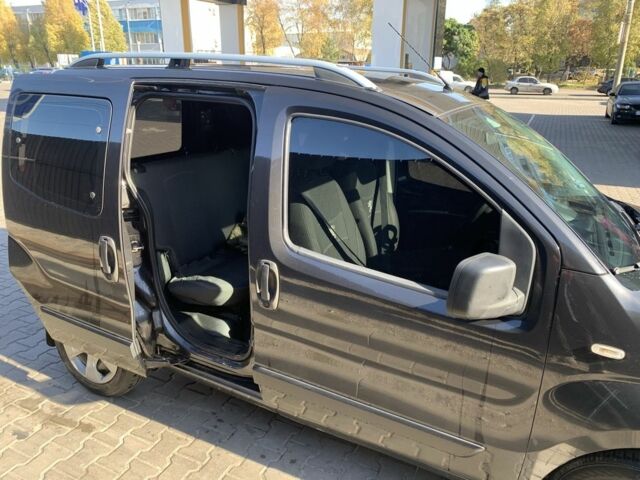 Пежо Биппер груз.-пасс. 2010 в Днепре (Днепропетровске) на Automoto.ua Черный Пежо Биппер груз.-пасс., объемом двигателя 1.4 л и пробегом 177 тыс. км за 5500 $, фото 3 на Automoto.ua