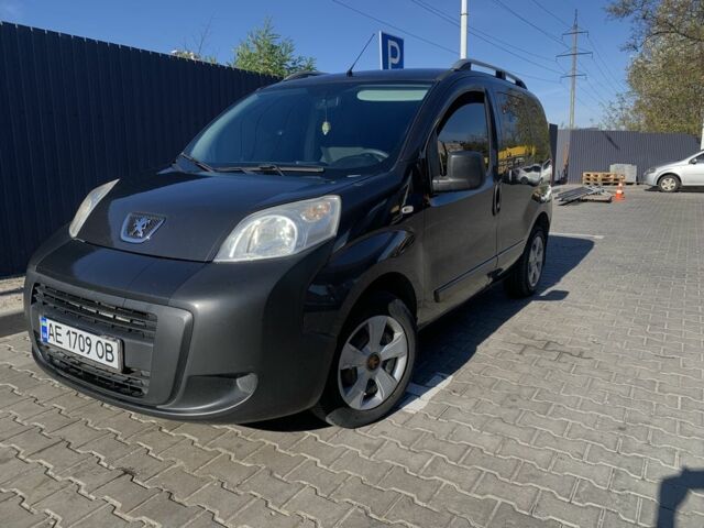 Черный Пежо Биппер груз.-пасс., объемом двигателя 1.4 л и пробегом 169 тыс. км за 5400 $, фото 3 на Automoto.ua