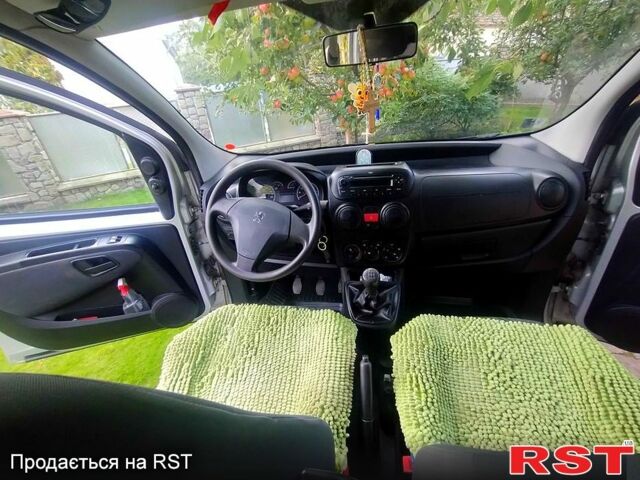 Серый Пежо Биппер груз.-пасс., объемом двигателя 1.3 л и пробегом 170 тыс. км за 5500 $, фото 2 на Automoto.ua