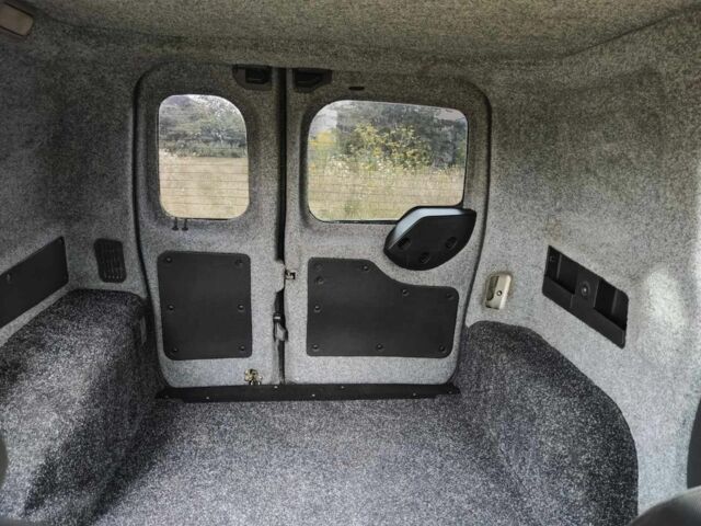 Серый Пежо Биппер груз.-пасс., объемом двигателя 1.4 л и пробегом 270 тыс. км за 5200 $, фото 7 на Automoto.ua