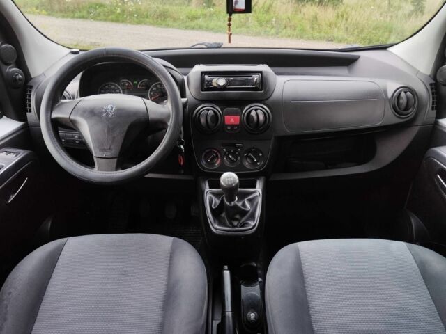 Серый Пежо Биппер груз.-пасс., объемом двигателя 1.4 л и пробегом 270 тыс. км за 5200 $, фото 6 на Automoto.ua