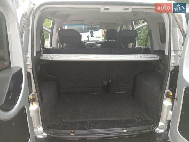 Сірий Пежо Біппер вант.-пас., об'ємом двигуна 1.4 л та пробігом 210 тис. км за 5600 $, фото 6 на Automoto.ua