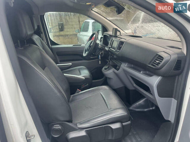 Белый Пежо Эксперт груз.-пасс., объемом двигателя 0 л и пробегом 260 тыс. км за 22800 $, фото 5 на Automoto.ua