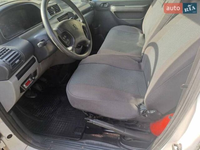 Белый Пежо Эксперт груз.-пасс., объемом двигателя 1.87 л и пробегом 250 тыс. км за 4500 $, фото 5 на Automoto.ua