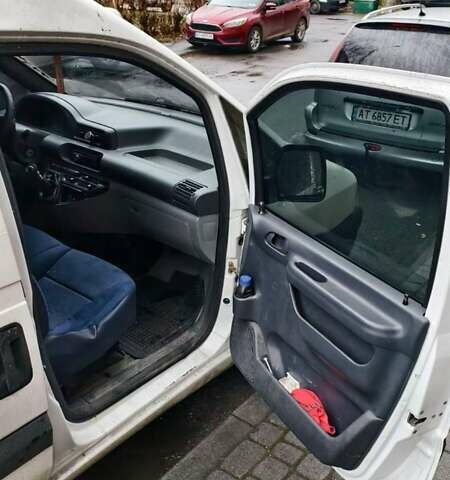 Белый Пежо Эксперт груз.-пасс., объемом двигателя 2 л и пробегом 425 тыс. км за 3200 $, фото 7 на Automoto.ua