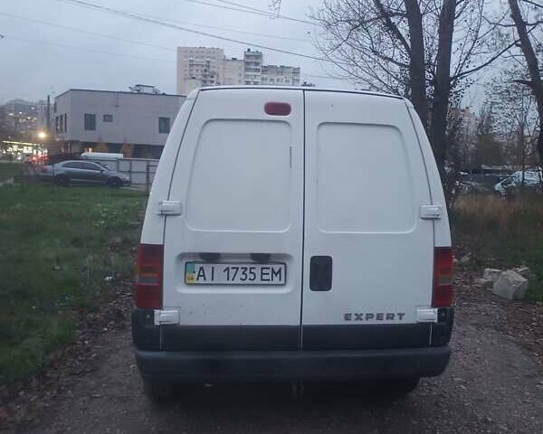 Белый Пежо Эксперт груз.-пасс., объемом двигателя 1.9 л и пробегом 320 тыс. км за 3100 $, фото 5 на Automoto.ua
