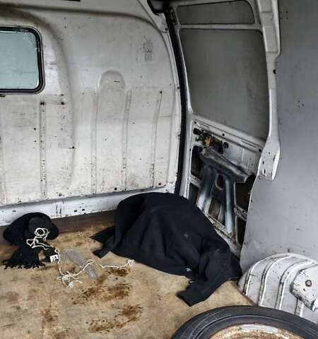 Белый Пежо Эксперт груз.-пасс., объемом двигателя 2 л и пробегом 425 тыс. км за 3200 $, фото 14 на Automoto.ua