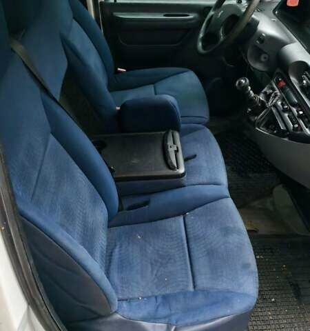 Белый Пежо Эксперт груз.-пасс., объемом двигателя 2 л и пробегом 425 тыс. км за 3200 $, фото 20 на Automoto.ua