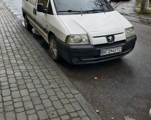 Белый Пежо Эксперт груз.-пасс., объемом двигателя 2 л и пробегом 425 тыс. км за 3200 $, фото 1 на Automoto.ua
