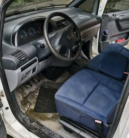 Белый Пежо Эксперт груз.-пасс., объемом двигателя 2 л и пробегом 425 тыс. км за 3200 $, фото 9 на Automoto.ua