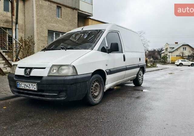 Белый Пежо Эксперт груз.-пасс., объемом двигателя 2 л и пробегом 425 тыс. км за 3200 $, фото 2 на Automoto.ua
