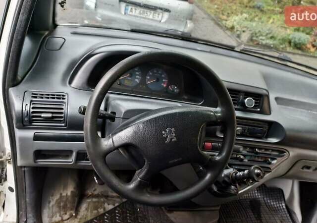 Белый Пежо Эксперт груз.-пасс., объемом двигателя 2 л и пробегом 425 тыс. км за 2500 $, фото 15 на Automoto.ua