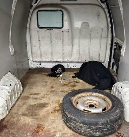 Белый Пежо Эксперт груз.-пасс., объемом двигателя 2 л и пробегом 425 тыс. км за 3200 $, фото 12 на Automoto.ua