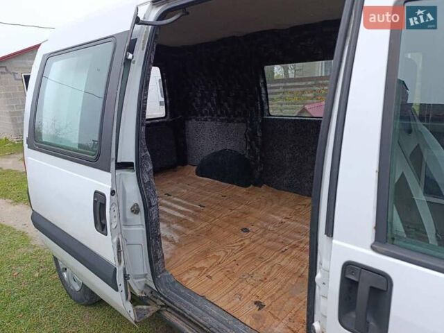 Белый Пежо Эксперт груз.-пасс., объемом двигателя 2 л и пробегом 485 тыс. км за 3800 $, фото 4 на Automoto.ua