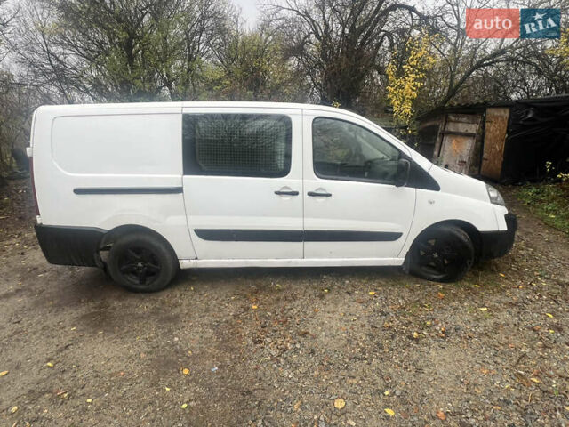 Пежо Эксперт груз.-пасс. 2007 в Днепре (Днепропетровске) на Automoto.ua Белый Пежо Эксперт груз.-пасс., объемом двигателя 2 л и пробегом 480 тыс. км за 4500 $, фото 2 на Automoto.ua