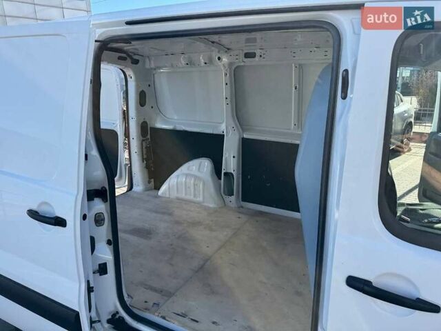 Белый Пежо Эксперт груз.-пасс., объемом двигателя 1.56 л и пробегом 437 тыс. км за 6900 $, фото 16 на Automoto.ua