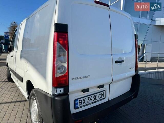 Белый Пежо Эксперт груз.-пасс., объемом двигателя 1.56 л и пробегом 437 тыс. км за 6900 $, фото 21 на Automoto.ua
