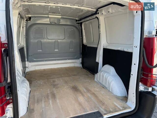 Белый Пежо Эксперт груз.-пасс., объемом двигателя 1.56 л и пробегом 437 тыс. км за 6900 $, фото 18 на Automoto.ua