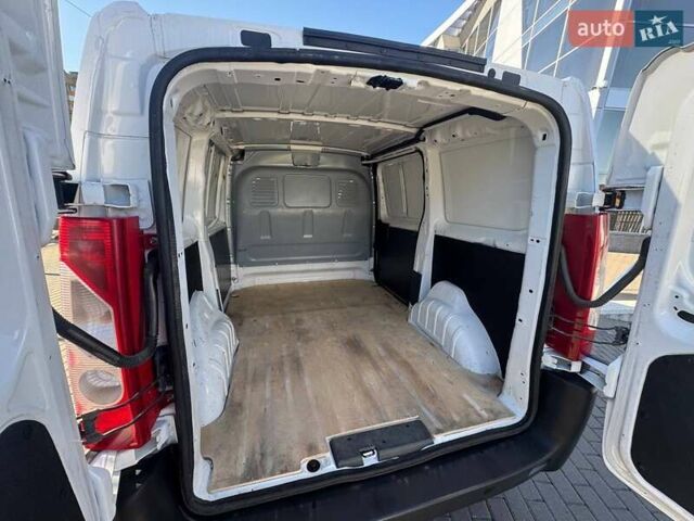 Белый Пежо Эксперт груз.-пасс., объемом двигателя 1.56 л и пробегом 437 тыс. км за 6900 $, фото 17 на Automoto.ua