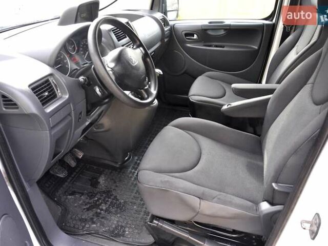 Белый Пежо Эксперт груз.-пасс., объемом двигателя 2 л и пробегом 240 тыс. км за 8999 $, фото 16 на Automoto.ua