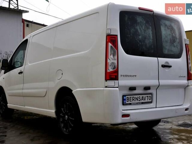 Белый Пежо Эксперт груз.-пасс., объемом двигателя 2 л и пробегом 240 тыс. км за 8999 $, фото 13 на Automoto.ua