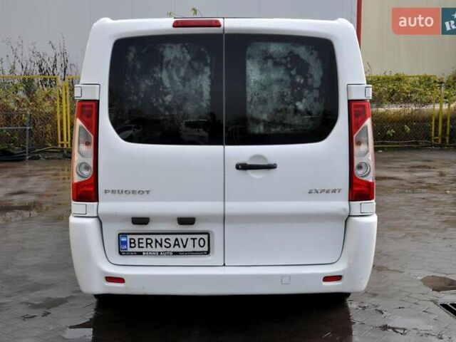 Белый Пежо Эксперт груз.-пасс., объемом двигателя 2 л и пробегом 240 тыс. км за 8999 $, фото 10 на Automoto.ua