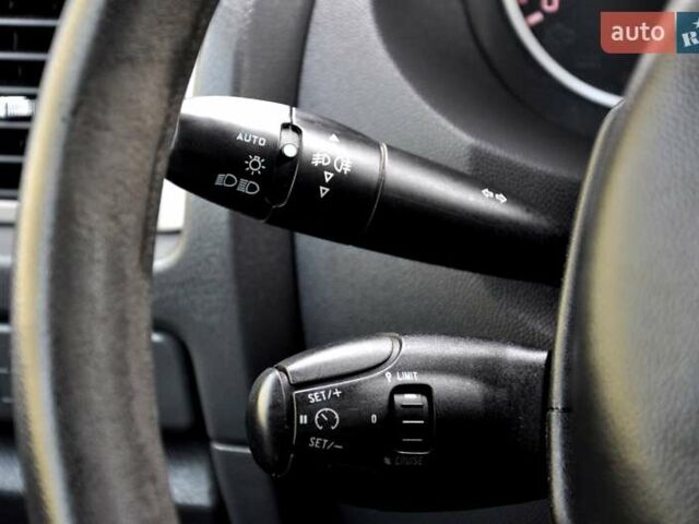 Белый Пежо Эксперт груз.-пасс., объемом двигателя 2 л и пробегом 240 тыс. км за 8999 $, фото 28 на Automoto.ua