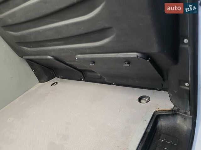 Белый Пежо Эксперт груз.-пасс., объемом двигателя 2 л и пробегом 264 тыс. км за 16500 $, фото 16 на Automoto.ua