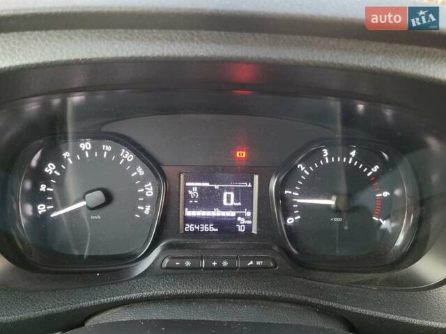 Белый Пежо Эксперт груз.-пасс., объемом двигателя 2 л и пробегом 264 тыс. км за 16500 $, фото 12 на Automoto.ua