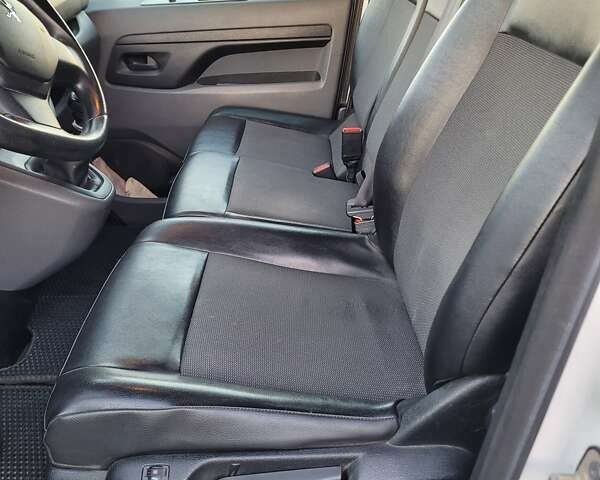 Белый Пежо Эксперт груз.-пасс., объемом двигателя 2 л и пробегом 264 тыс. км за 16500 $, фото 5 на Automoto.ua