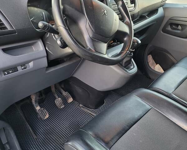 Белый Пежо Эксперт груз.-пасс., объемом двигателя 2 л и пробегом 264 тыс. км за 16500 $, фото 4 на Automoto.ua