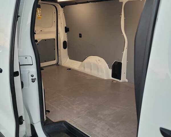 Белый Пежо Эксперт груз.-пасс., объемом двигателя 2 л и пробегом 264 тыс. км за 16500 $, фото 7 на Automoto.ua