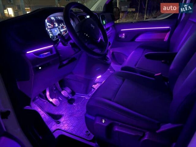 Белый Пежо Эксперт груз.-пасс., объемом двигателя 1.5 л и пробегом 165 тыс. км за 16450 $, фото 59 на Automoto.ua