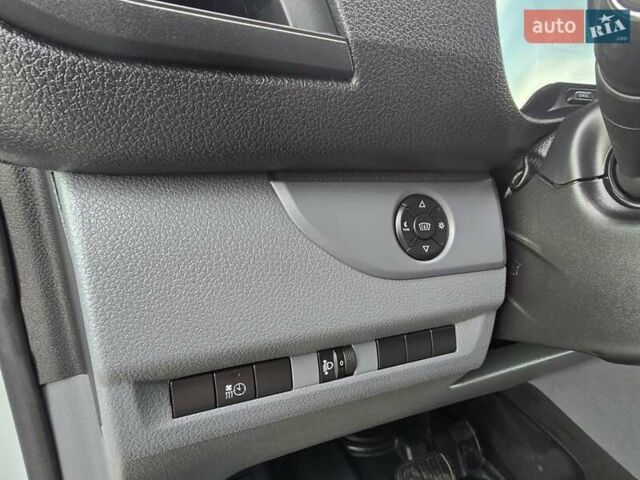 Белый Пежо Эксперт груз.-пасс., объемом двигателя 2 л и пробегом 170 тыс. км за 16499 $, фото 29 на Automoto.ua