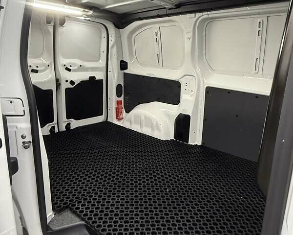 Белый Пежо Эксперт груз.-пасс., объемом двигателя 1.5 л и пробегом 165 тыс. км за 16450 $, фото 27 на Automoto.ua