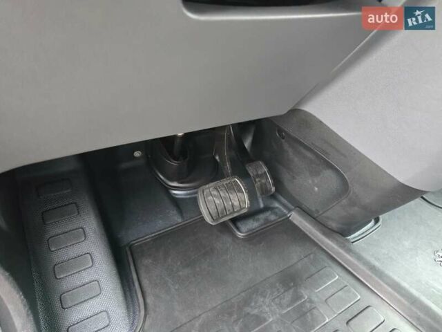 Белый Пежо Эксперт груз.-пасс., объемом двигателя 2 л и пробегом 170 тыс. км за 16499 $, фото 38 на Automoto.ua