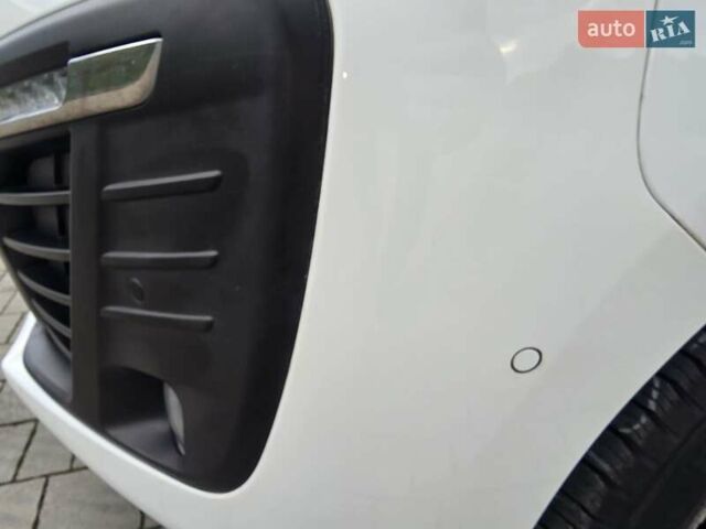 Белый Пежо Эксперт груз.-пасс., объемом двигателя 2 л и пробегом 170 тыс. км за 16499 $, фото 25 на Automoto.ua