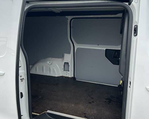 Белый Пежо Эксперт груз.-пасс., объемом двигателя 2 л и пробегом 165 тыс. км за 20000 $, фото 16 на Automoto.ua