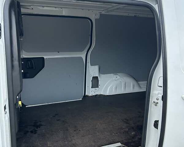 Белый Пежо Эксперт груз.-пасс., объемом двигателя 2 л и пробегом 165 тыс. км за 20000 $, фото 12 на Automoto.ua