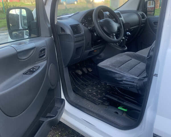 Белый Пежо Эксперт груз.-пасс., объемом двигателя 2 л и пробегом 240 тыс. км за 9700 $, фото 11 на Automoto.ua