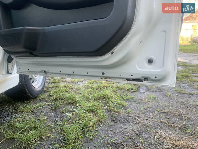 Белый Пежо Эксперт груз.-пасс., объемом двигателя 2 л и пробегом 240 тыс. км за 9700 $, фото 16 на Automoto.ua