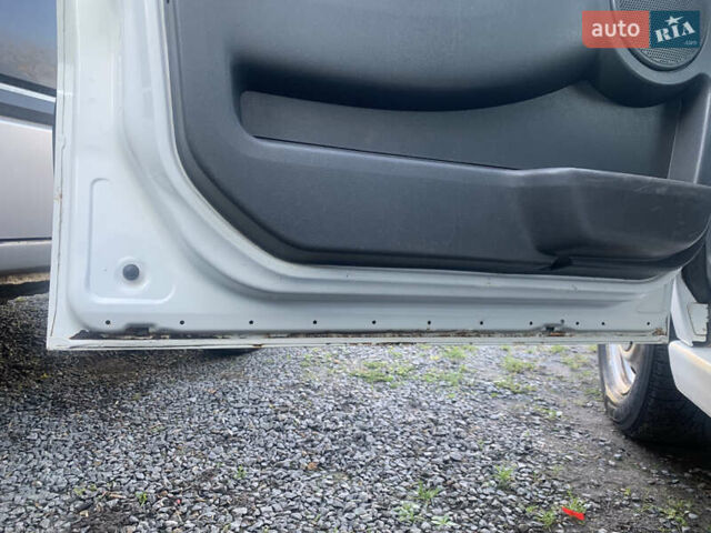 Белый Пежо Эксперт груз.-пасс., объемом двигателя 2 л и пробегом 240 тыс. км за 9700 $, фото 14 на Automoto.ua